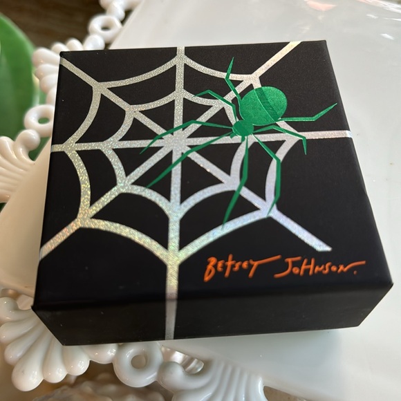 NIB Betsey Johnson Rhinestone Halloween Gothic Spider Earrings - Picture 3 of 5